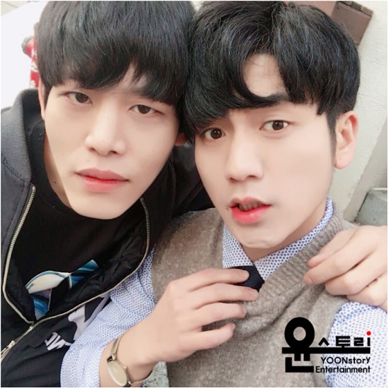 윤스토리엔터테인먼트 이미지