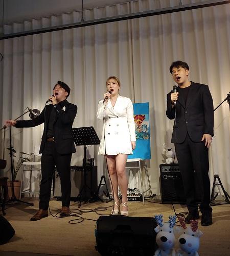윤스토리엔터테인먼트 이미지